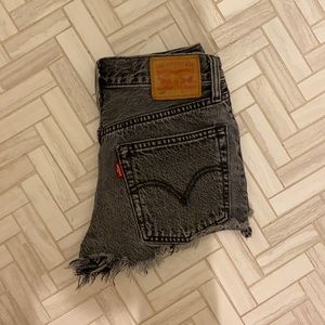 LEVIS VINTAGE SHORTS😍